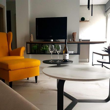 Cozy Modern Apartment Inside The City Center เทสซาโลนิกิ ภายนอก รูปภาพ