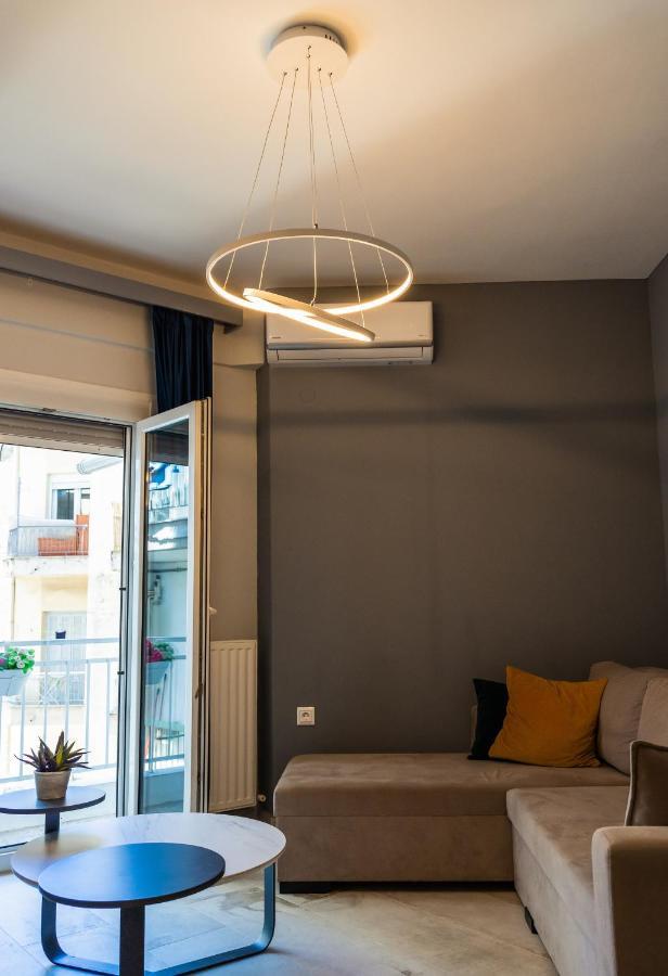 Cozy Modern Apartment Inside The City Center เทสซาโลนิกิ ภายนอก รูปภาพ
